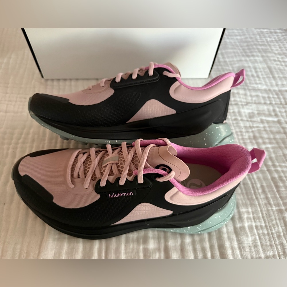NIB Lululemon Blissfeel Trail Womens Running Shoe Size 8